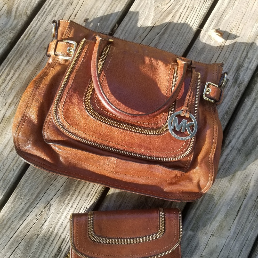 Michael kors naomi purse and wallet